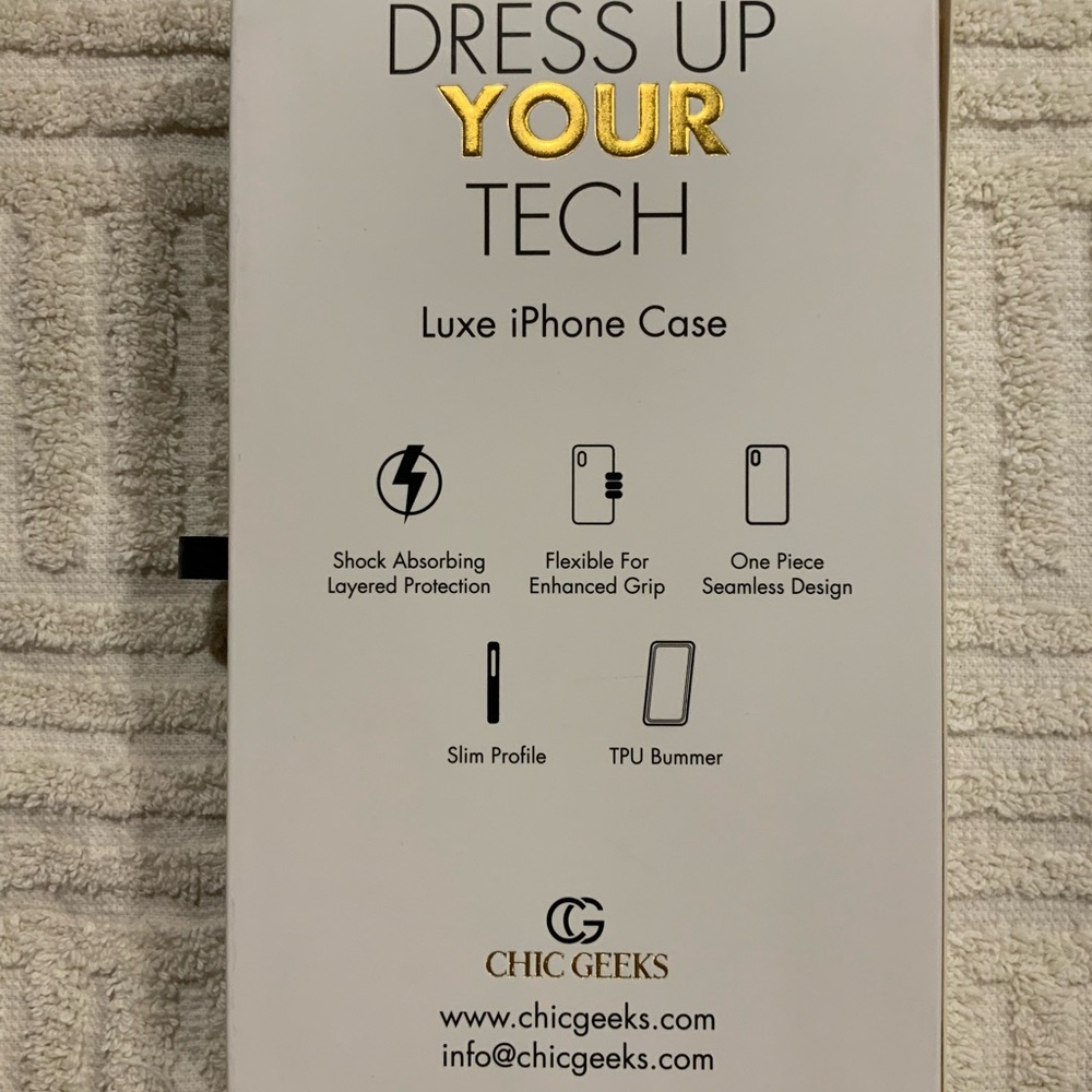 Chic Geeks Luxe iPhone 13 Case - Picture 3 of 5